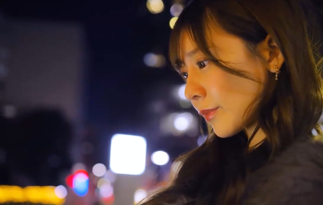 免费视频,手伸进衣服揉美女胸视频メイリン モデルコレ...